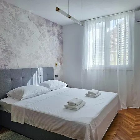 Апартаменти Modern Loft